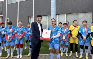 ĐT nữ Việt Nam nhận doping tinh thần trước đại chiến với Thái Lan ở ASIAD