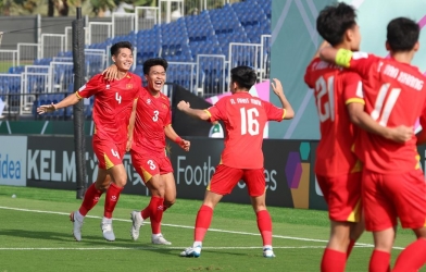 HLV Kim Sang Sik nhận tin cực vui từ 'báu vật' số 1 của ĐT Việt Nam