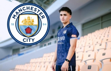 NÓNG: Sao Việt kiều lò Man City không ngừng ghi bàn tại V-League