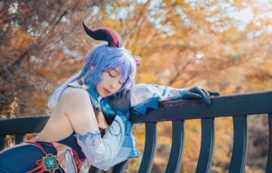Genshin Impact: Ganyu cực sexy trong bộ ảnh của nữ cosplayer Ongi