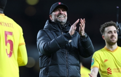 Sắm vai ‘siêu anh hùng’, đồng hương Ronaldo được Jurgen Klopp ngả mũ thán phục