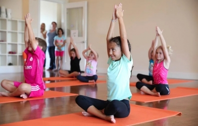 Lớp học yoga cho trẻ em TP.HCM kỳ nghỉ hè 2024 ý nghĩa