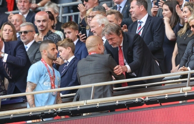 Bị nói thua MU vì ăn mừng lê lết tại hộp đêm, sao Man City phản ứng