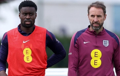 Ngôi sao ĐT Anh nhận tin buồn