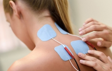 Tác hại của máy massage xung điện là gì? Các cách giảm thiểu rủi ro