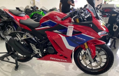 Giá xe Honda CBR150R mới nhất tháng 06/2026 tại đại lý