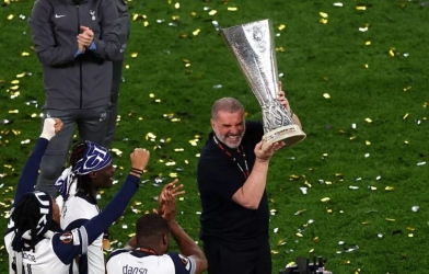 Postecoglou giữ lời hứa mang chức vô địch về cho Tottenham