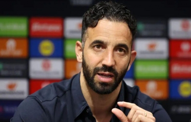 Chi mạnh 100 triệu bảng, MU quyết làm lại từ đầu với Amorim