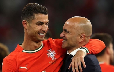 Ronaldo bảo vệ HLV Bồ Đào Nha sau chức vô địch Nations League
