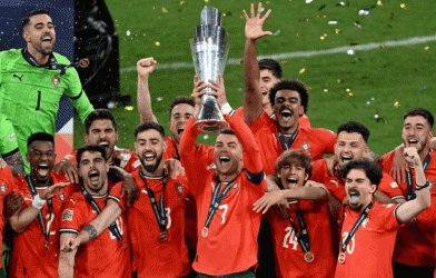 HLV Bồ Đào Nha: 'Đây là tập thể xứng đáng được cả nước tự hào'