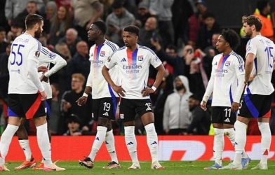 4 ngôi sao sáng giá có thể tháo chạy khỏi 'con tàu đắm' Lyon