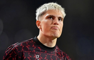 Garnacho bị Ten Hag bỏ rơi, đội bóng vĩ đại nói không