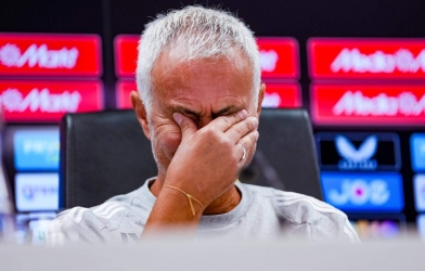 Khởi đầu chông gai của Mourinho tại Benfica