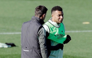 Xabi Alonso đón tin cực vui trước trận cầu 'sinh tử'