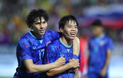 'Hủy diệt' U23 Singapore, U23 Thái Lan vượt mặt U23 Campuchia trên BXH