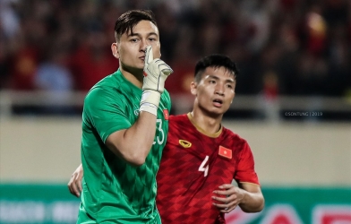 Về V-League chơi bóng, Văn Lâm bất ngờ bị báo Thái Lan 'chế giễu'