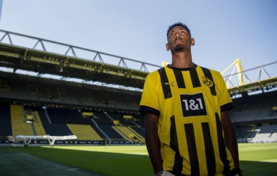 Dortmund gặp đại hạn, người thay Haaland dính ung thư ác tính