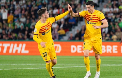 Lewandowski thông nòng, Barca tiếp tục cho Real hít bụi tại La Liga