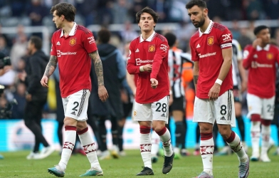 Thua toàn diện Newcastle, MU mất luôn vị trí trên BXH vào tay đối thủ