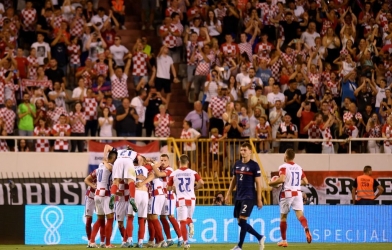 Trọng tài bẻ còi, Pháp đánh rơi chiến thắng đáng tiếc trước Croatia