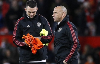 Cầu thủ MU chán tập, chê bai ban huấn luyện