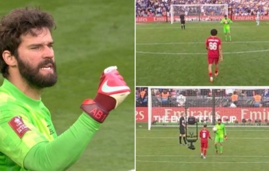 Alisson chơi độc chiêu, bắt bài Mendy giúp Liverpool vô địch cúp FA