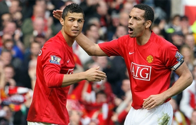 Ferdinand: 'MU không thể để Ronaldo ra đi'