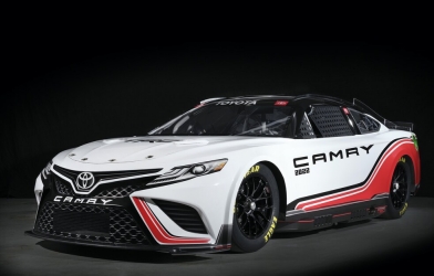 Toyota Camry ra mắt phiên bản xe đua công suẩt lên tới 670 mã lực