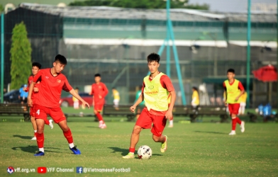 Bộ đôi tuyển thủ U23 hòa nhập nhanh với U19 Việt Nam, sẵn sàng đấu Thái Lan