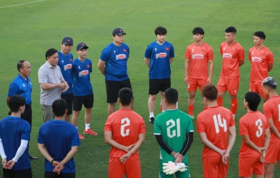 ĐT Việt Nam bất ngờ hủy tập