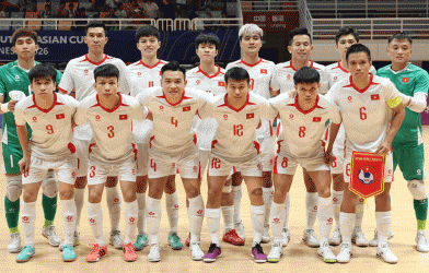 Video: ĐT futsal Việt Nam thắng đậm 7-2, đặt một chân tới VCK futsal châu Á