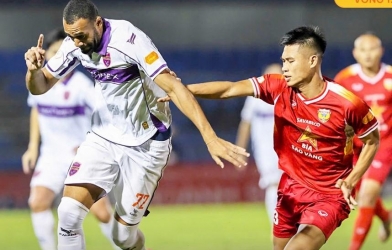 Liên tục bỏ lỡ, Hà Tĩnh hoà bạc nhược Becamex TPHCM ngay trên sân nhà