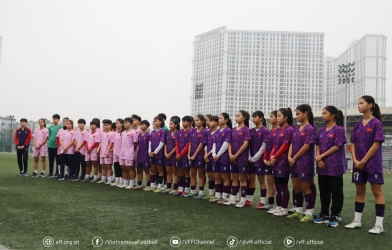 Hai đội tuyển Việt Nam nhận quà từ VFF trước Tết Nguyên đán