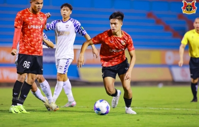 'Đại gia' Ninh Bình thắng 3-0 ngày đầu xuân năm mới