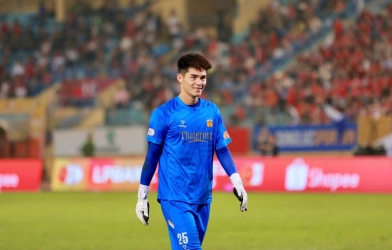 Thủ môn Trung Kiên nói điều bất ngờ sau trận thua 1-3 CAHN