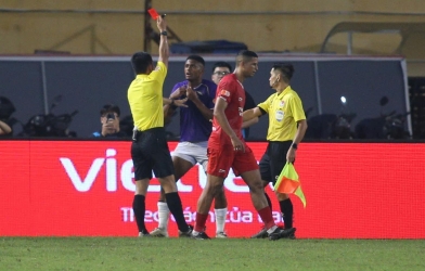 Hà Nội FC nhận tin sét đánh ở cuộc đại chiến với CAHN
