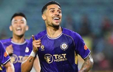 Sau vòng 15 V-League: Nghẹt thở đua vô địch, CAHN thua trận đầu tiên!