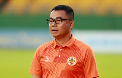 HLV Trần Tiến Đại bất ngờ tái xuất, dẫn đội đua trụ hạng V-League