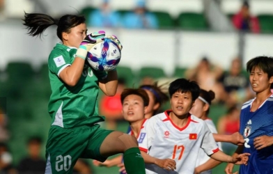 AFC hết lời khen thủ môn ĐT Việt Nam sau trận thua 0-4 Nhật Bản