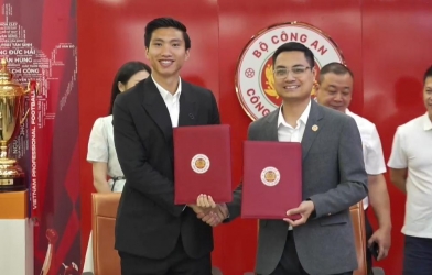 Đoàn Văn Hậu báo tin cực vui cùng CLB CAHN