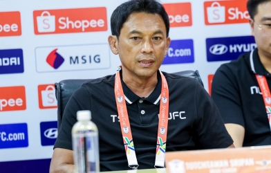 HLV Thái Lan nói gì trước thềm trận đấu trên SVĐ Hàng Đẫy?