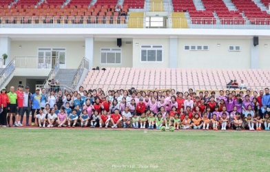 LĐBĐ Việt Nam khảo sát và thúc đẩy phát triển bóng đá nữ tại Lâm Đồng