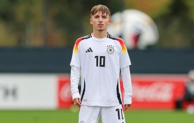 Lennart Karl, tài năng 18 tuổi đang làm bóng đá Đức dậy sóng là ai?