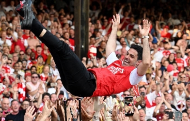 Vừa vô địch, Arsenal chốt giá bán tiền đạo ghi 32 bàn