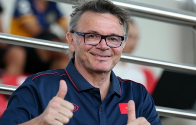 HLV Troussier sắp tái xuất, nhắm luôn đội top 5 thế giới