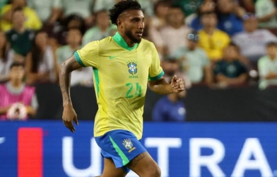 Tân binh 51 triệu USD của MU nhận 'món quà lớn' từ ĐT Brazil