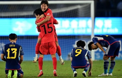 Quyết tâm giành HCV ASIAD, 'ông kẹ' châu Á tung đội hình khủng với 4 ngôi sao dự World Cup