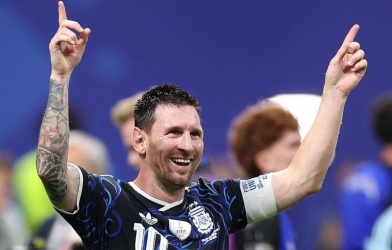 CĐV tuyển Anh phẫn nộ khi Messi lại thoát án phạt