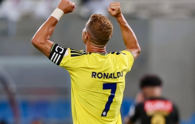 Tin nóng bóng đá trưa 22/8: Ronaldo lập kỷ lục