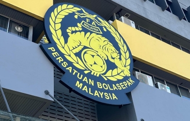 Tin nóng bóng đá trưa 4/9: Bóng đá Malaysia cải tổ sau bê bối